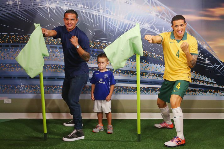 Tim Cahill með vaxstyttu af sjálfum sér á Madame Tussauds safninu í Sydney.