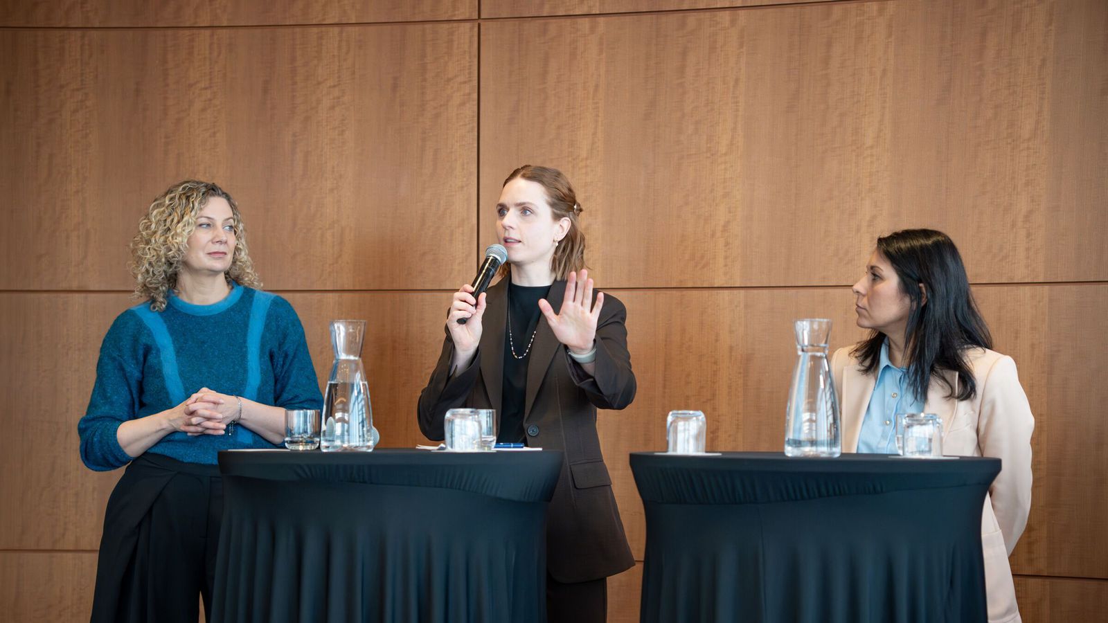 Vilja launað leyfi fyrir þo­l­endur of­beldis og vernd gegn upp­sögn