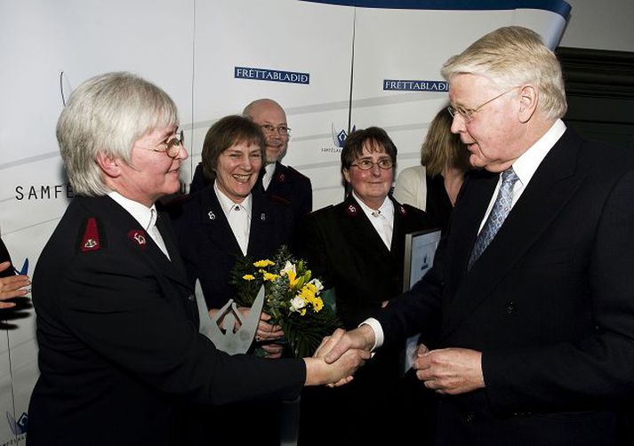 Í fyrra Hjálpræðisherinn var meðal handhafa samfélagsverðlauna Fréttablaðsins í fyrra. Líkt og í fyrra afhendir Ólafur Ragnar Grímsson, forseti Íslands, verðlaunin í ár. 