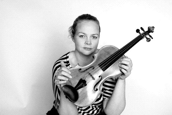 Tónlist Una Sveinbjarnardóttir fiðluleikari.