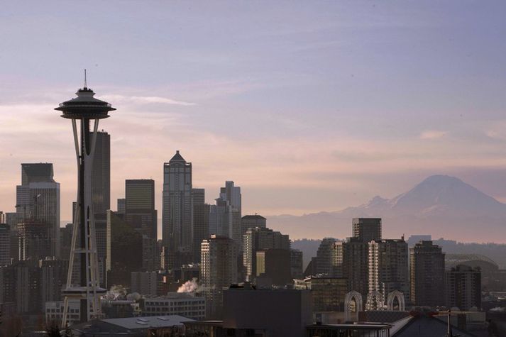 Maðurinn stal peningnum úr verslun í Seattle á fimmta áratug síðustu aldar.
