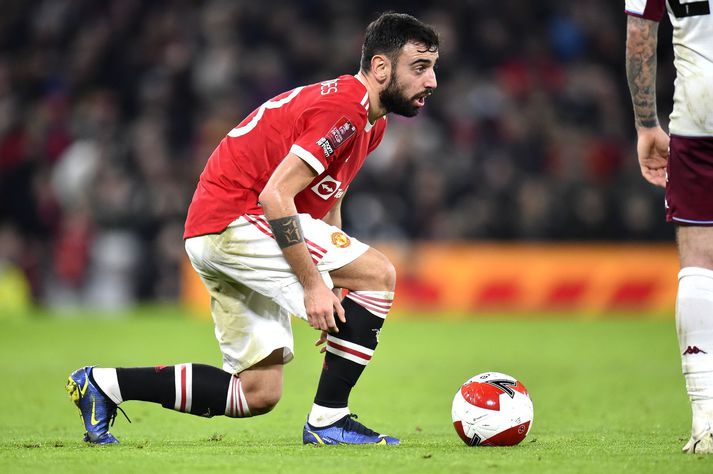 Bruno Fernandes verður væntanlega í byrjunarliði Manchester United í kvöld en í að minnsta í leikmannahópnum.