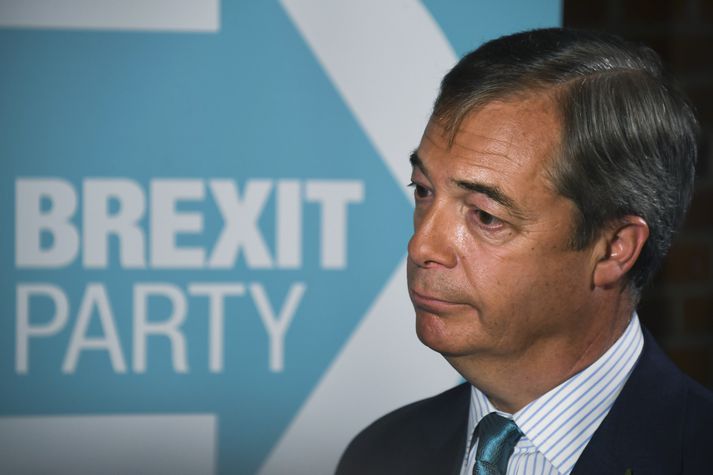 Farage stofnaði flokkinn í apríl á þessu ári og mun áfram beita sér í kosningabaráttunni.