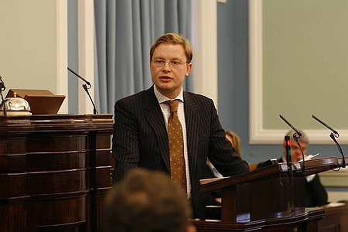 Siggi Kári vill búsið í Bónus.