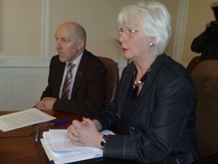 Jóhanna segir að hrunið hafi reynst Íslendingum dýrt. Mynd/ Anton.