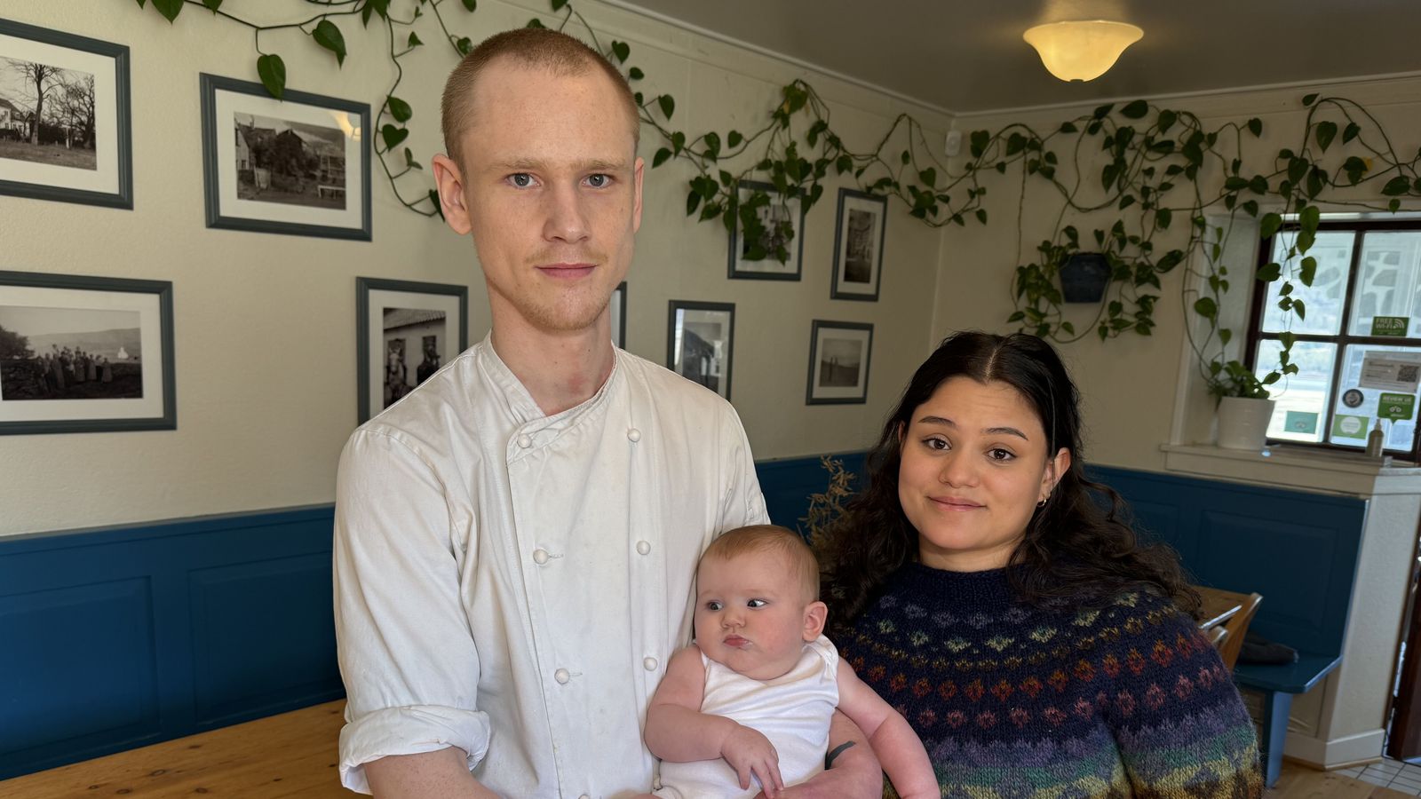 Með eina þriggja mánaða í vinnunni