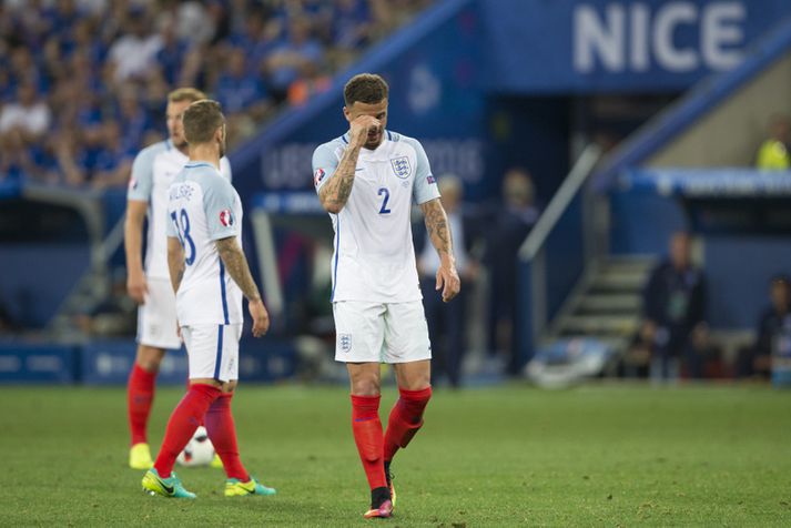 Kyle Walker og félagar eftir leikinn í kvöld.