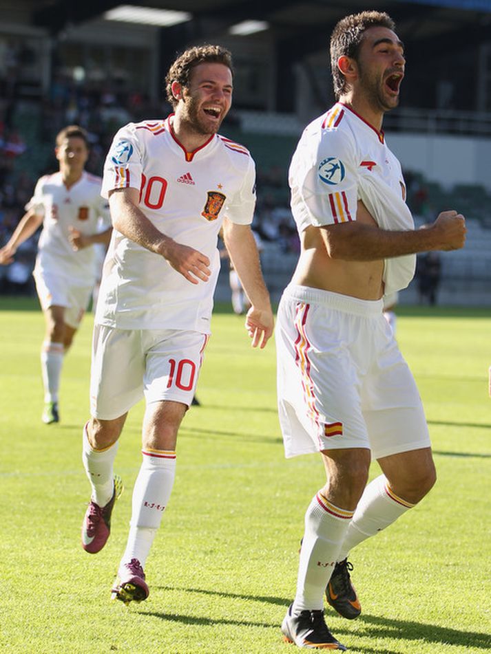 Adrian og Juan Mata fagna í dag.
