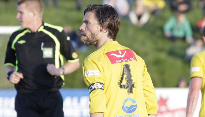 Reynir í leik með ÍA í sumar.