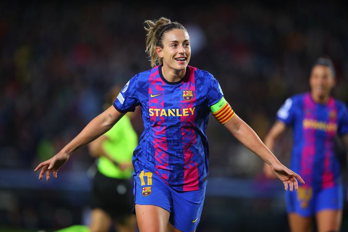 Alexia Putellas fagnar marki sínu í sigri Barcelona á Real Madríd.