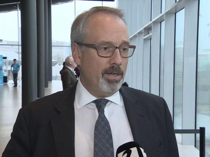 Jim Dehart fer fyrir deild í sem samræmir utanríkisstefnu Bandaríkjanna á öllum sviðum norðurslóðamála.