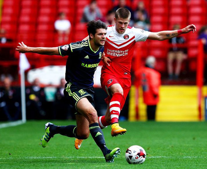 Jóhann Berg Guðmundsson er fastamaður í liði Charlton. Hér er hann í leik gegn Middlesbrough.