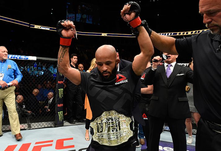 Demetrious Johnson eftir enn einn sigurinn.