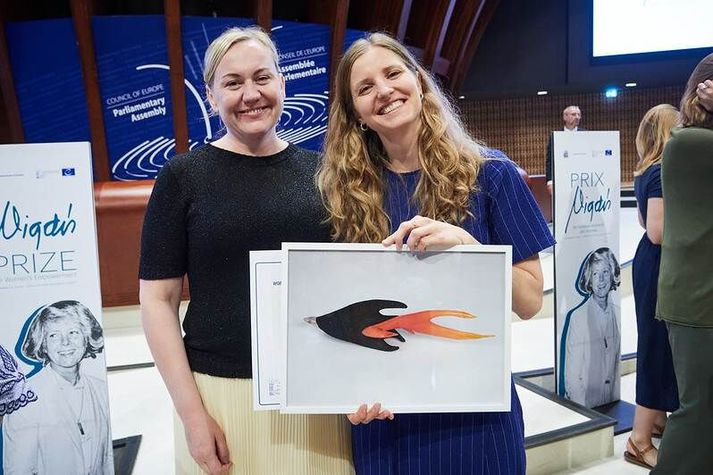 Þorbjörg S. Gunnlaugsdóttir dómsmálaráðherra ásamt Lana Čop frá My Voice, My Choice.