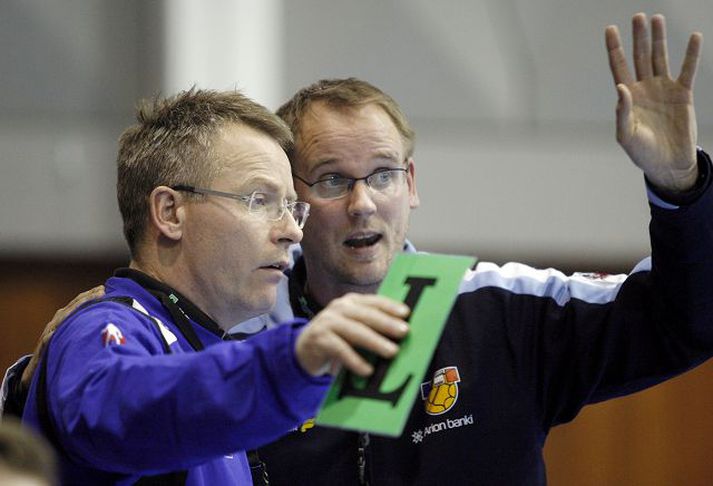 Guðmundur Guðmundsson landsliðsþjálfari og Óskar Bjarni Óskarsson, aðstoðarmaður hans.