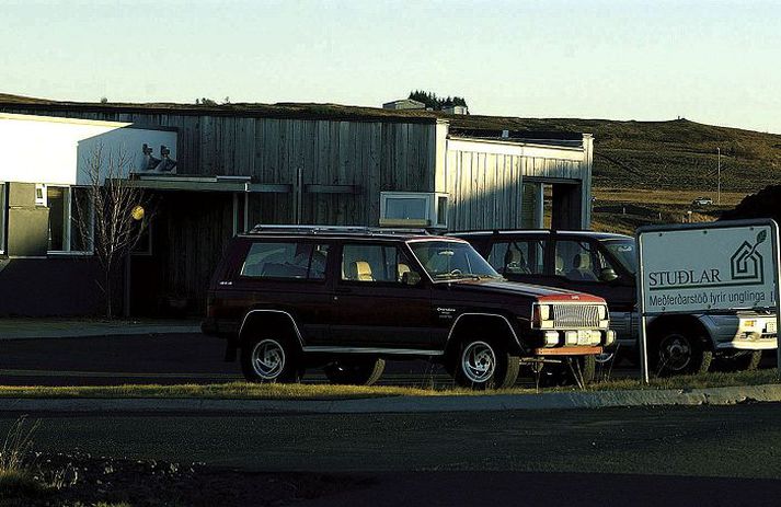 Stuðlar.