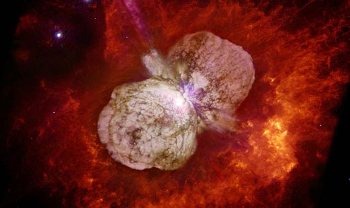 Sprengistjörnur eru einhverjar mestu hamfarir sem þekkjast í alheiminum og verða síðustu andartök Eta Carinae því sjáanleg frá Jörðinni.