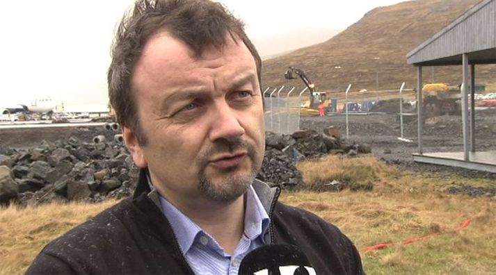 Magni Arge, fráfarandi forstjóri Atlantic Airways, í viðtali við Stöð 2 á flugvellinum í Vogum fyrr á þessu ári.
