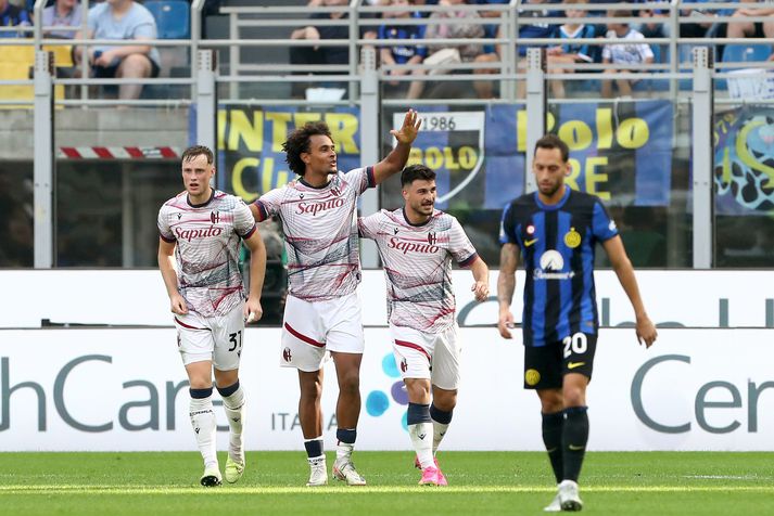 Joshua Zirkzee jafnaði metin fyrir Bologna.