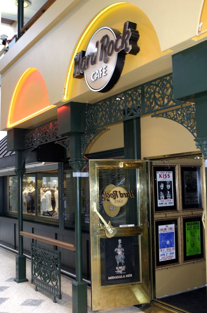 Hard Rock Café var starfrækt í Kringlunni á árunum 1987 til 2005. 
