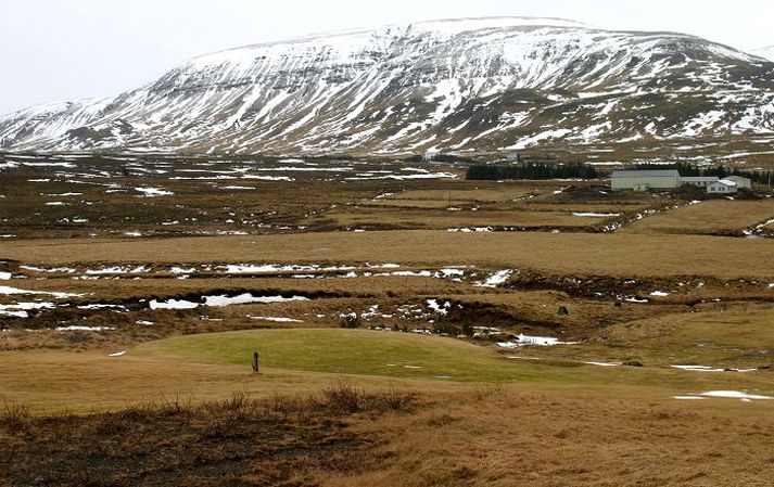 Selja á tæplega sjötíu prósent hlut í jörðinn Laxnesi í Mosfellsdal.