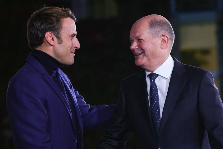 Emmanuel Macron, Frakklandsforseti og Olaf Scholz, kanslari Þýskalands, á góðri stundu.