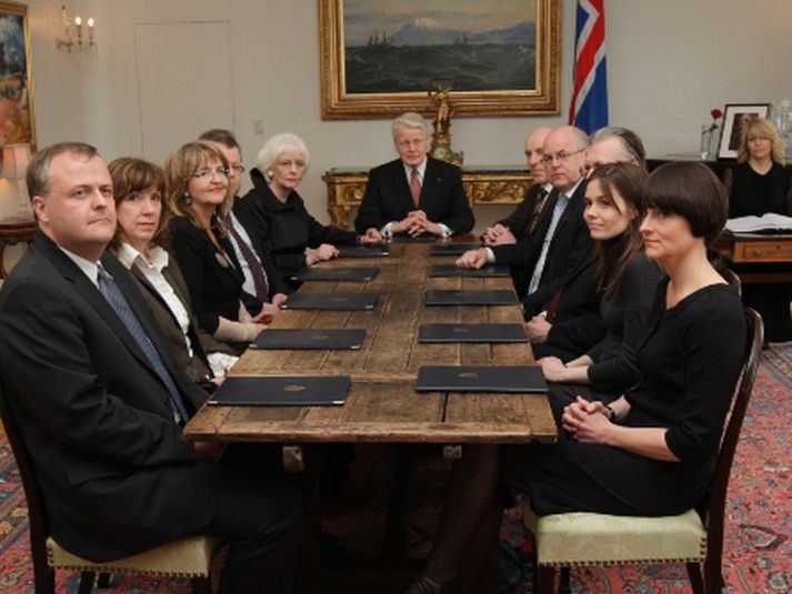 Fyrri ríkisstjórn Jóhönnu Sigurðardóttur kom saman í síðasta sinn á ríkisráðsfundi á Bessastöðum í dag.