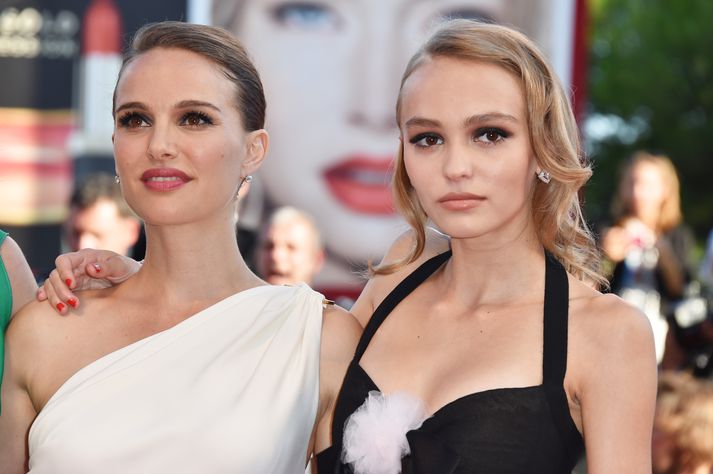 Natalie Portman og Lily Rose Depp