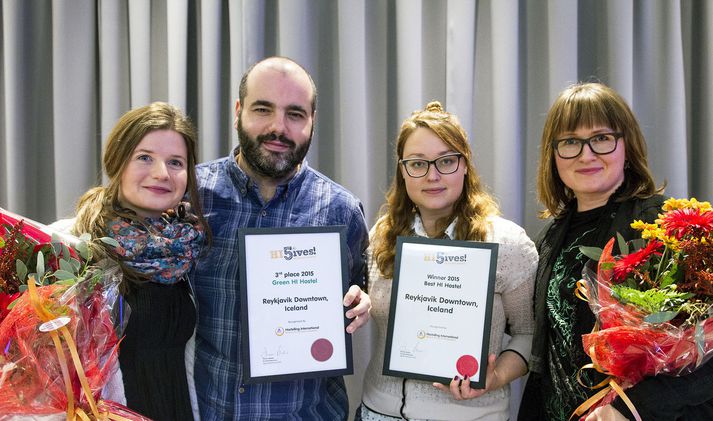 Emilia Prodea, gæðastjóri farfugla, Thomas Banakas, móttökustjóri á Vesturgötu, Kristi Strik, starfsmaður á Vesturgötu, og Sigríður Ólafsdóttir, rekstrarstjóri Reykjavíkurheimilanna.
Mynd/Úr einkasafni