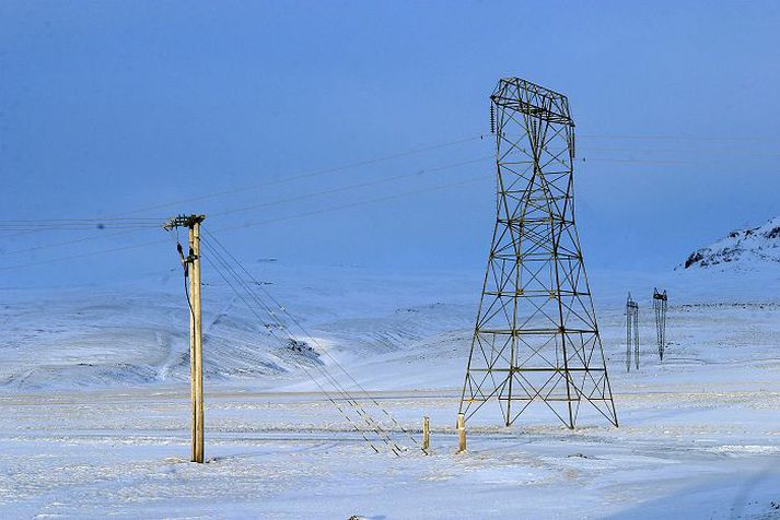 Hugmyndin um háspennulínu um Sprengisand hefur verið gagnrýnd af Náttúruverndarsamtökum Íslands og Landvernd.