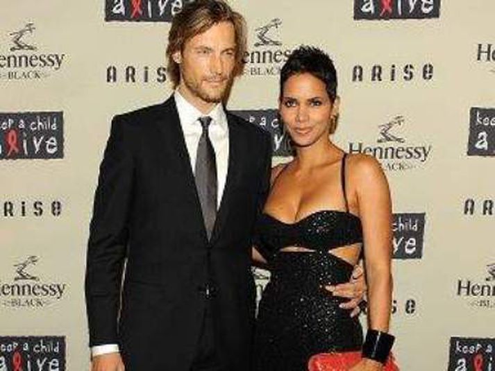 Halle Berry óttaðist að sambýlismaður sinn yfirgæfi hana fyrir aðra konu. Nordicphotos/Getty