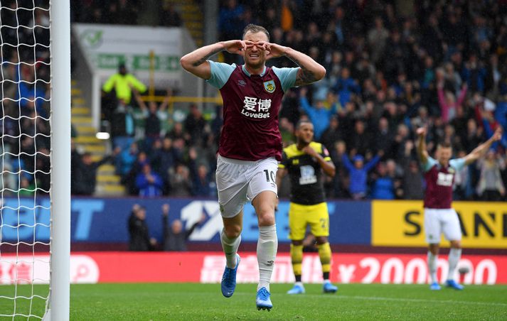 Ashley Barnes fagnar marki í dag.