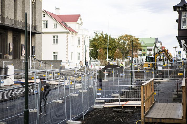 Endurbætur reyna á þolrif fyrirtækjaeigenda við götuna. 