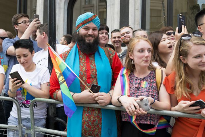 Þeirra sem á undan gengu í baráttunni var minnst í þessari fjölmennustu gleðigöngu Lundúna í gær.