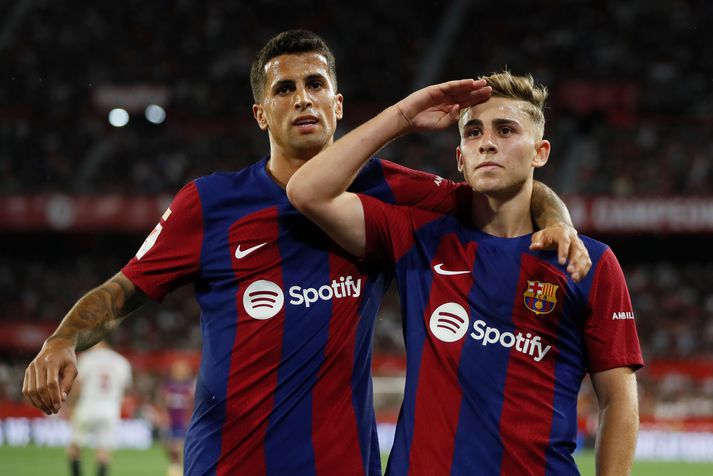 João Cancelo og Fermín López fagna marki þess síðarnefnda.