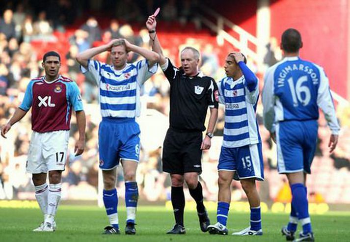 Brynjar Björn, leikmaður Reading, fékk rauða spjaldið gegn West Ham.
