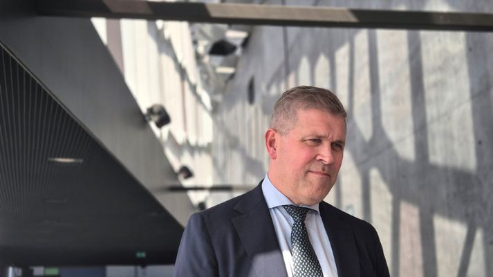 Bjarni Benediktsson heldur áfram vinnu Katrínar Jakobsdóttur um endurskoðun stjórnarskrárinnar. 