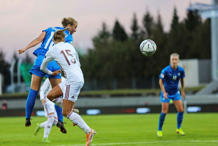 Alexandra Jóhannsdóttir í leiknum gegn Lettlandi í síðasta mánuði. Hún skoraði eitt marka Íslands í 9-0 sigri.