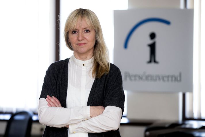 Helga Þórisdóttir forstjóri Persónuverndar segir von á nýjum lögum varðandi persónuvernd í Evrópu. Réttur einstaklinga verði betur tryggður.