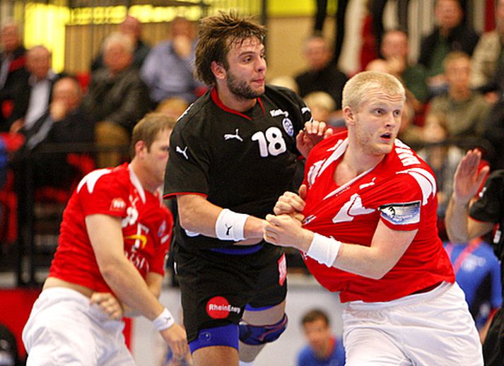 Úr fyrri leik Vals og Gummersbach í Meistaradeildinni.