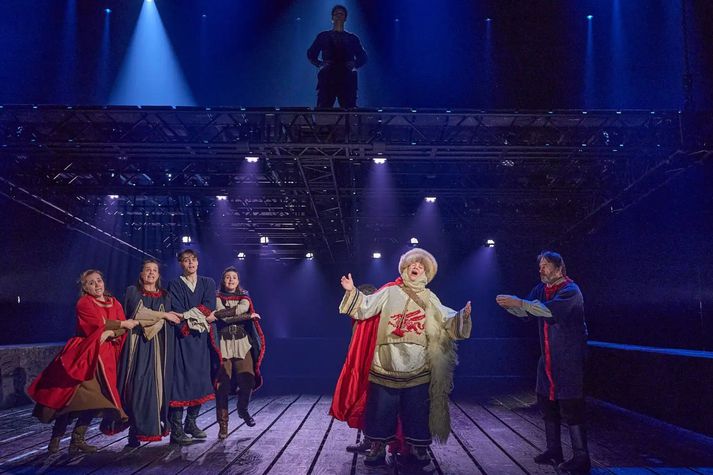 Ólafía Hrönn er senuþjófur í Ormstungu en leikur á sama algjört örhlutverk í Línu Langsokki þar sem hún fær varla heila línu.