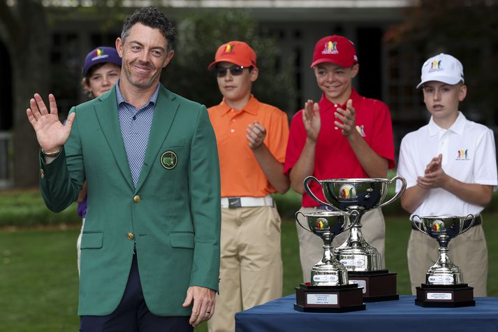 Rory McIlroy mætir nú í fyrsta sinn á Augusta National sem Mastersmótsmeistari. Hvað þýðir fyrir spilamennskuna kemur í ljós á næstu dögum.