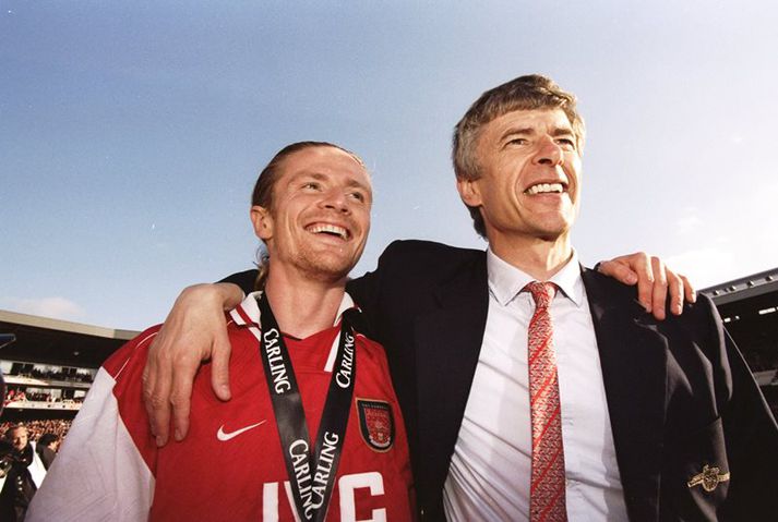 Petit og Wenger er Arsenal varð meistari árið 1998.