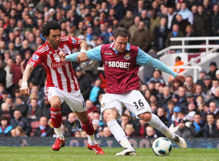 Jermaine Pennant og Wayne Bridge eigast við í leik liðanna um síðustu helgi.