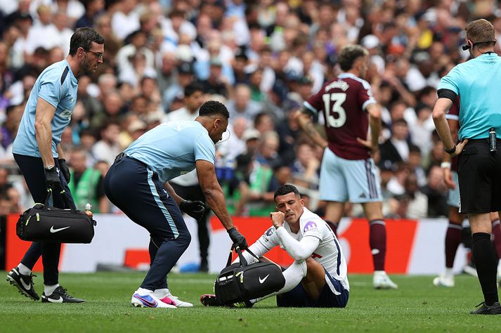 Porro meiddist í síðasta leik þegar liðið tapaði fyrir Aston Villa 3-2.