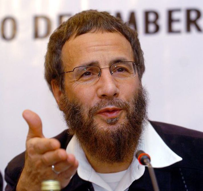 Yusuf Islam Islam, sem áður kallaði sig Cat Stevens, gefur út sína fyrstu poppplötu í 28 ára í nóvember.