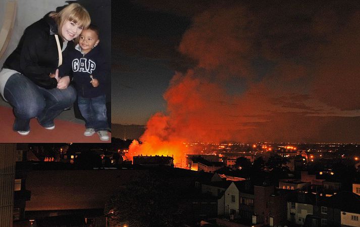 Þessi mynd sýnir ástandið í Croydon hverfinu í gær. Þar býr Anna Margrét Vignisdóttir. Á innfelldu myndinni sést Anna ásamt syni sínum. Mynd/ AFP.