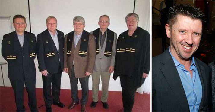 Stólan eða trefillinn er ekki alveg að gera sig að mati Sveins Andra: Á myndinni eru frá vinstri: Svavar Pálsson, Guðgeir Eyjólfsson, Þórólfur Halldórsson, Jónas Guðmundsson og Anna Birna Þráinsdóttir.