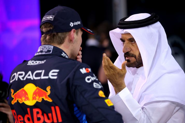 Mohammed Ben Sulayem ræðir hér við heimsmeistarann Max Verstappen. Þeir munu eitthvað eiga í samskiptum áfram. 