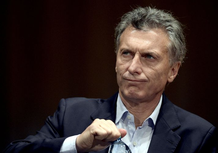 Mauricio Macri hlaut tæplega 52 prósent atkvæða í forsetakosningum á sunnudaginn.